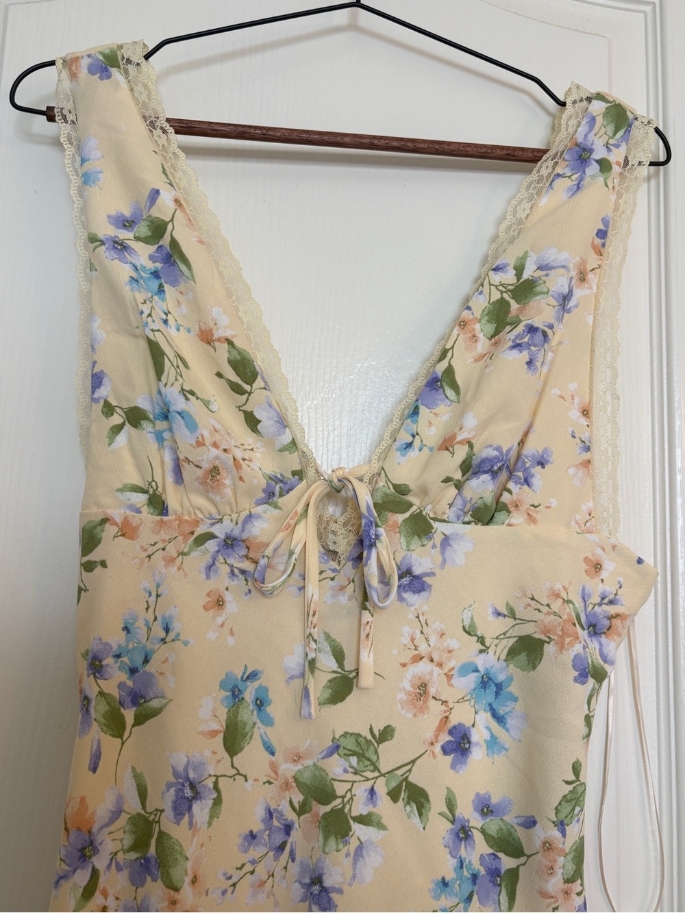NWT Sincerely Jules Yellow Floral Slip Dress with Blue Accents - Size L Lace